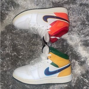Air Jordan 1 Mids (GS)